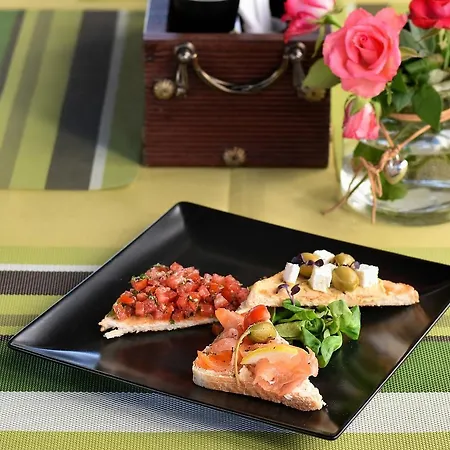 Boutique White Duchess Pensiune 3*