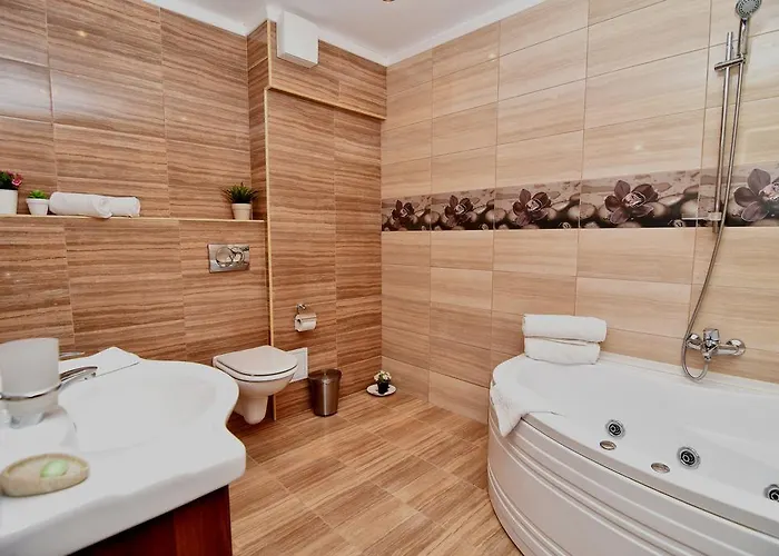 Boutique White Duchess